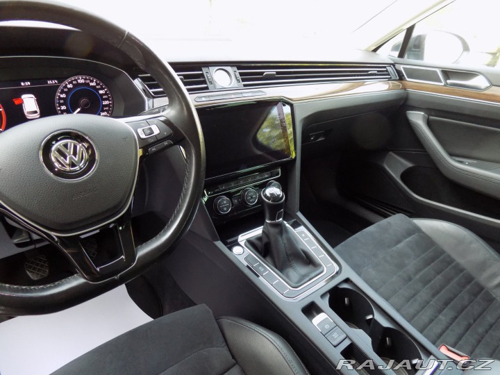 Volkswagen Passat 2.0TDI/Highline/NAVI/Led/ 2017