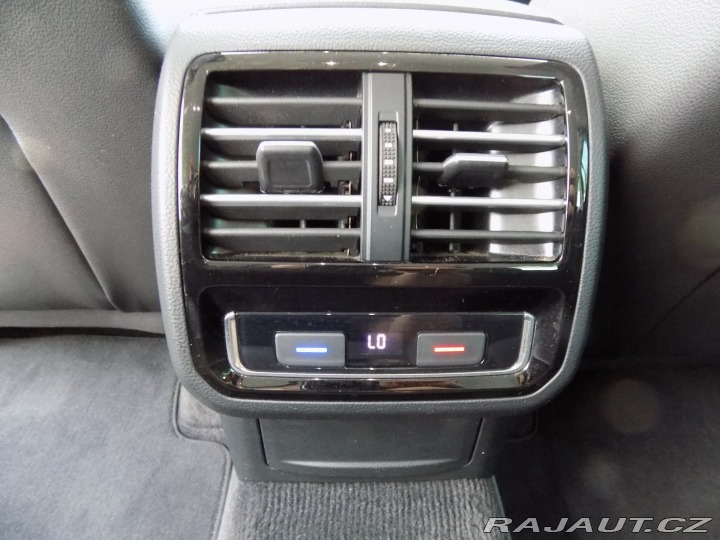 Volkswagen Passat 2.0TDI/Highline/NAVI/Led/ 2017