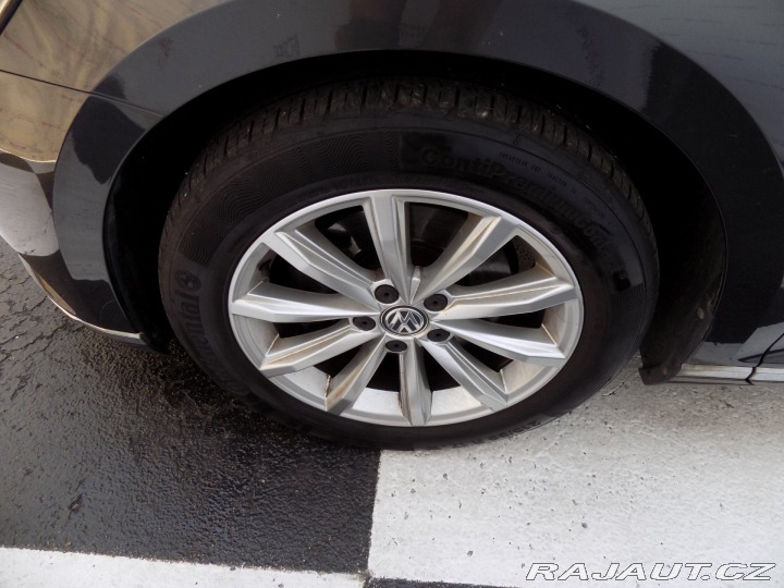 Volkswagen Passat 2.0TDI/Highline/NAVI/Led/ 2017