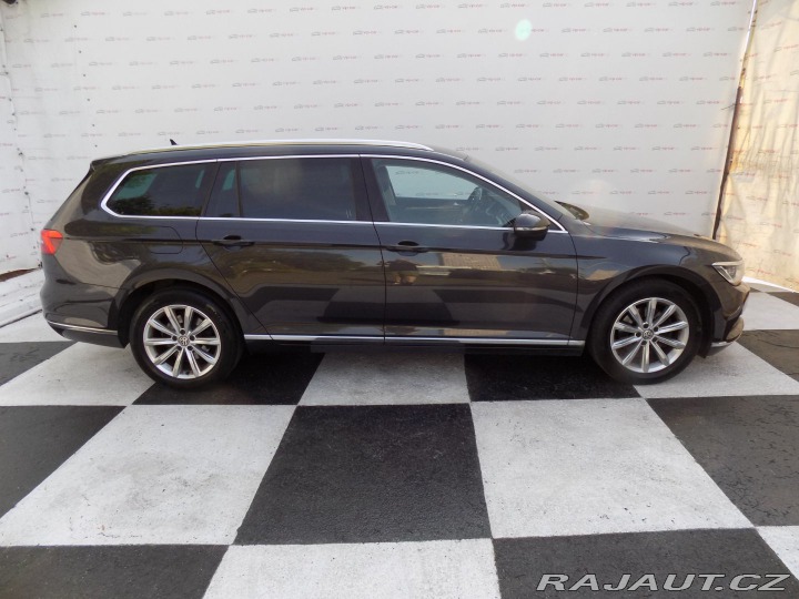 Volkswagen Passat 2.0TDI/Highline/NAVI/Led/ 2017