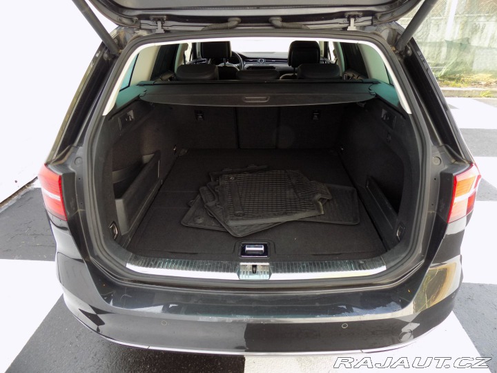 Volkswagen Passat 2.0TDI/Highline/NAVI/Led/ 2017