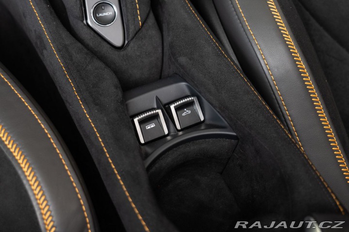 McLaren 720S Spider Performance NOVITE 2022