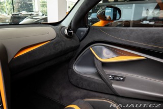 McLaren 720S Spider Performance NOVITE 2022
