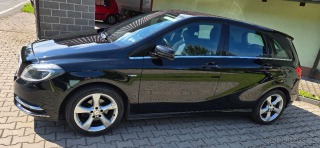 Mercedes-Benz B 1,6   180, r.v. 2012, náj
