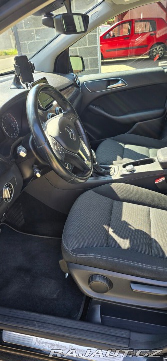 Mercedes-Benz B 1,6 180, r.v. 2012, náj 2012