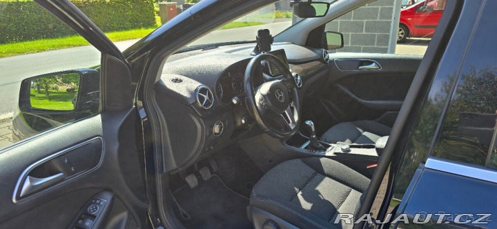 Mercedes-Benz B 1,6 180, r.v. 2012, náj 2012