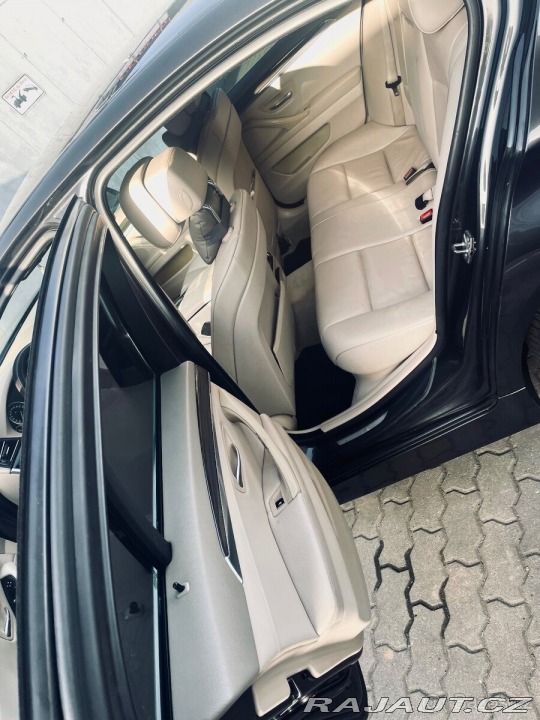 BMW 5 3,0   530 f10 2011