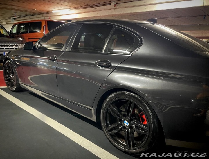BMW 5 3,0   530 f10 2011