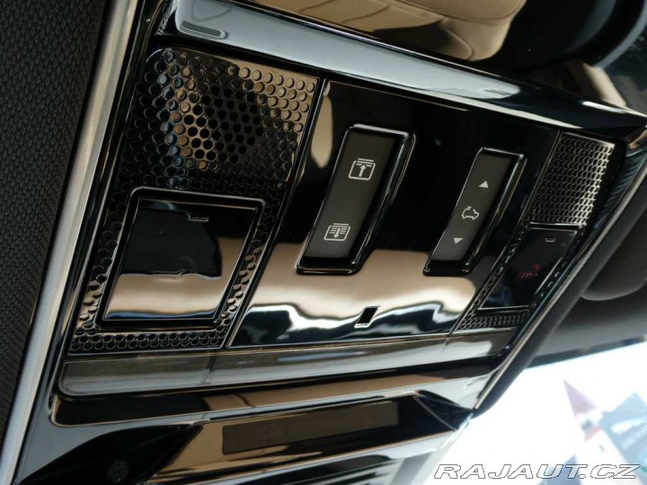 Land Rover Range Rover Sport Dynamic SE D250 2025