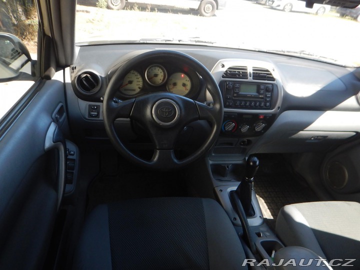 Toyota RAV4 2.0 VVTi 4x4, KLIMA 2001