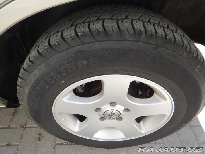 Toyota RAV4 2.0 VVTi 4x4, KLIMA 2001