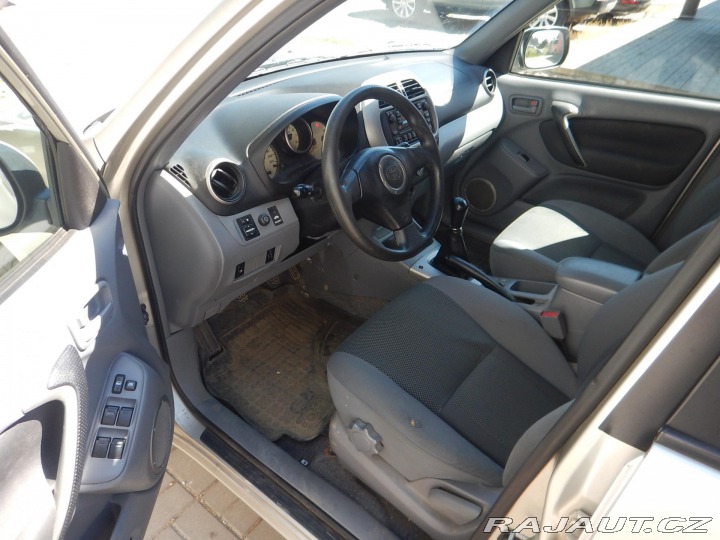 Toyota RAV4 2.0 VVTi 4x4, KLIMA 2001