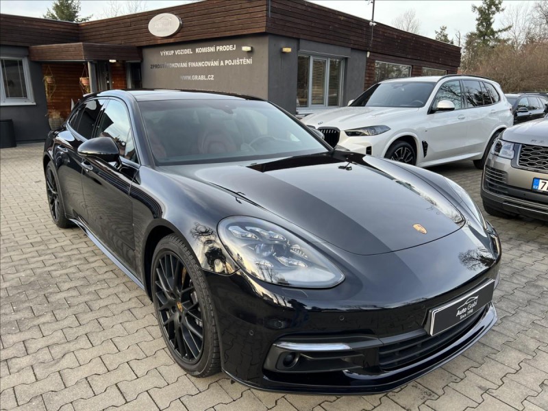 Porsche Panamera 4 Sport Chrono