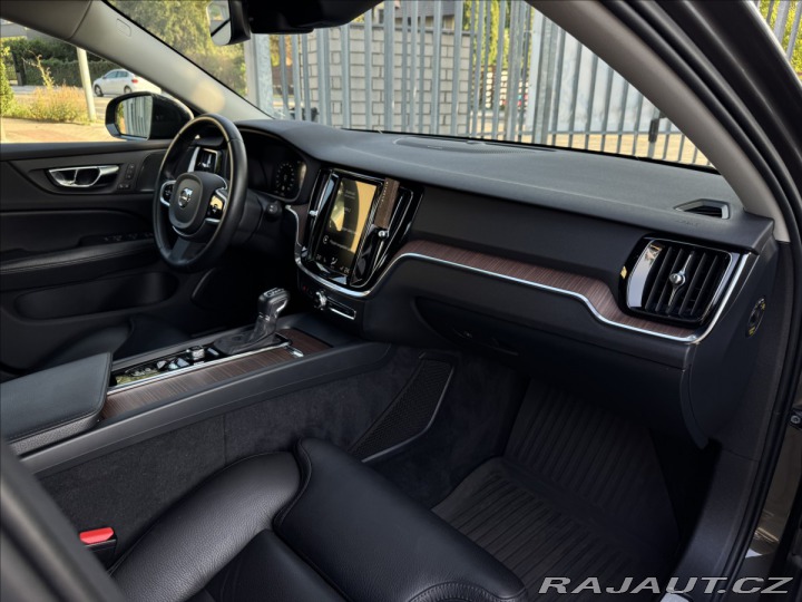 Volvo V60 T5 Cross country 2020