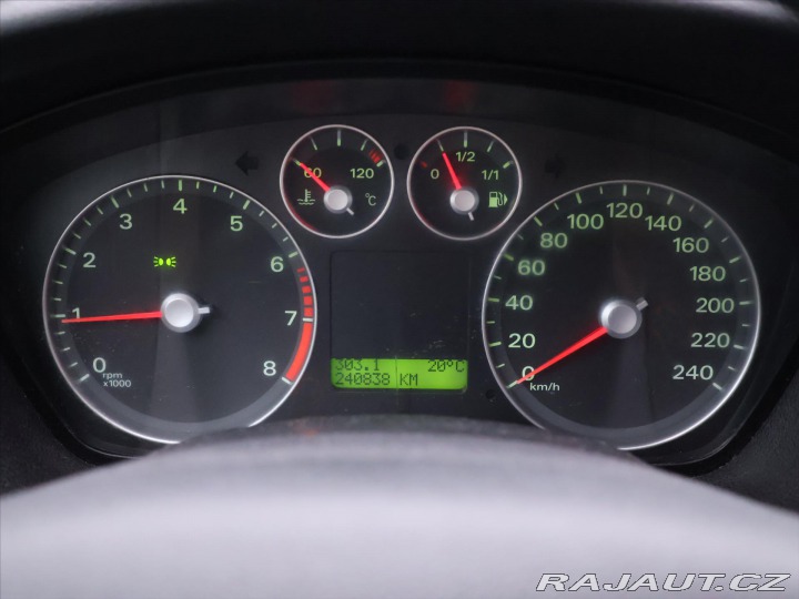 Ford Focus 1,6 i 74kW Klima Tažné 2004