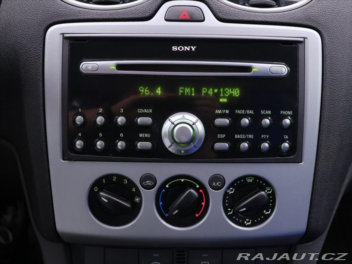 Ford Focus 1,6 i 74kW Klima Tažné 2004