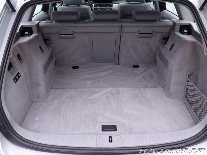 BMW 3 2,0 320d 120kW Navi Xenon 2007