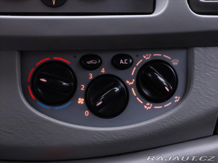 Opel Vivaro 2,0 DCI Klima Webasto 9-M 2008