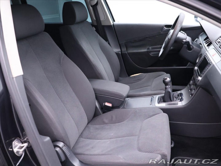 Volkswagen Passat 2,0 TDI 103kW Comfort 2006