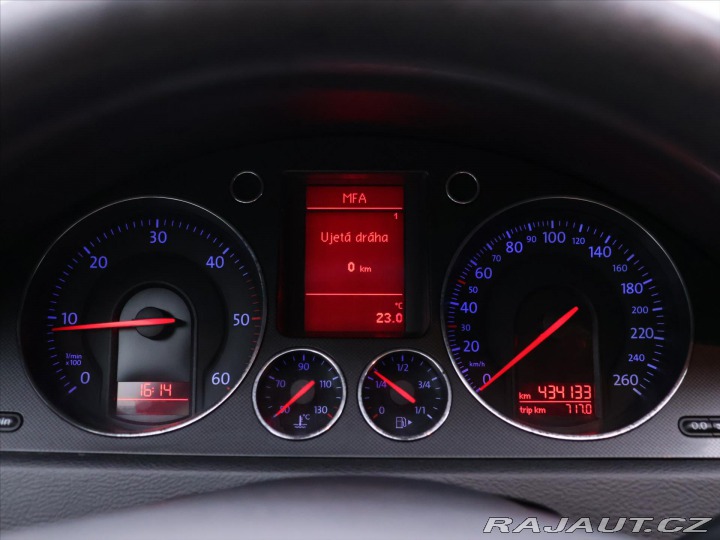 Volkswagen Passat 2,0 TDI 103kW Comfort 2006