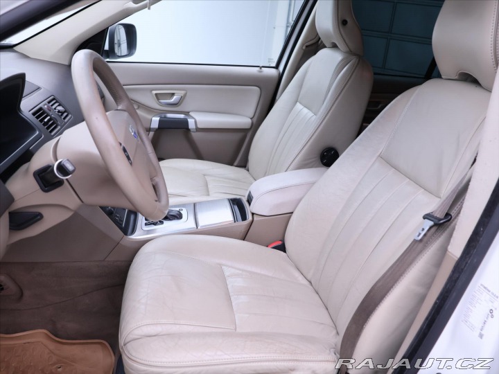 Volvo XC90 2,4 D5 136kW Aut. AWD 7-M 2009