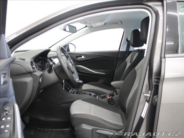 Opel Grandland X 1,2 Turbo 96kW 1.maj.ČR 1 2020