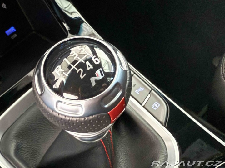 Hyundai i30 1,5 T-GDI NLINE SAFETY 2024