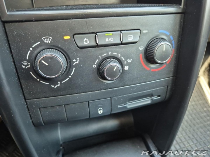 Peugeot 207 1,6 HDi SW 1. majitel, se 2010