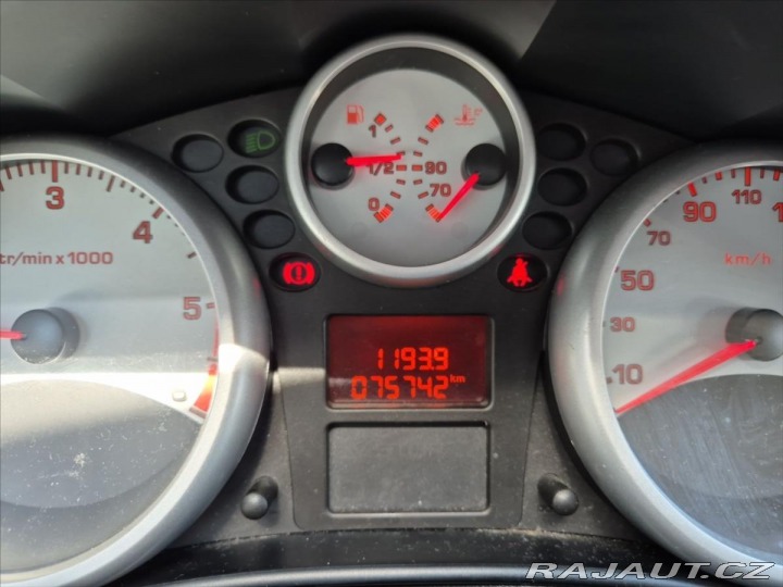Peugeot 207 1,6 HDi SW 1. majitel, se 2010