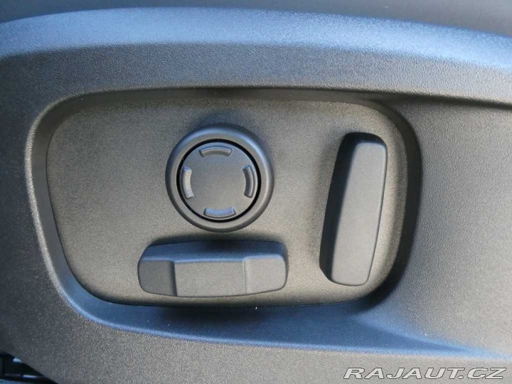 Land Rover Defender 110 3,0 X-Dynamic SE D250 2026