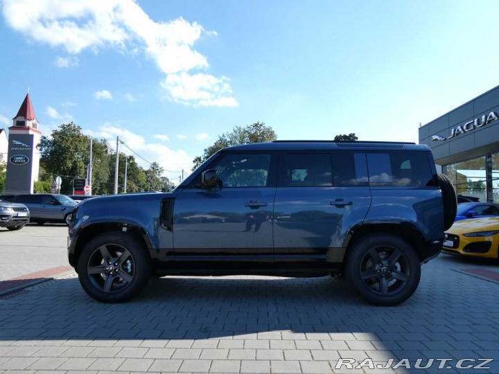 Land Rover Defender 110 3,0 X-Dynamic SE D250 2026