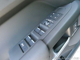 Land Rover Defender 110 3,0 X-Dynamic SE D250 2025