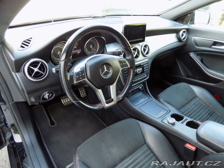 Mercedes-Benz CLA 220d/AMG-Line/Bi-xenon/LE 2013