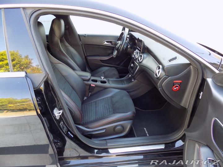 Mercedes-Benz CLA 220d/AMG-Line/Bi-xenon/LE 2013