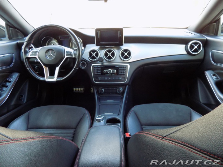 Mercedes-Benz CLA 220d/AMG-Line/Bi-xenon/LE 2013