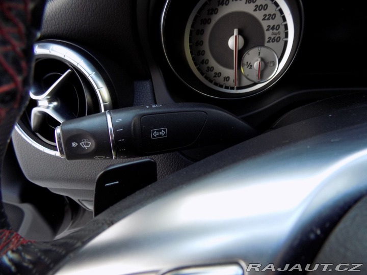 Mercedes-Benz CLA 220d/AMG-Line/Bi-xenon/LE 2013