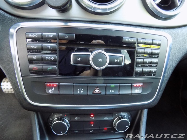 Mercedes-Benz CLA 220d/AMG-Line/Bi-xenon/LE 2013