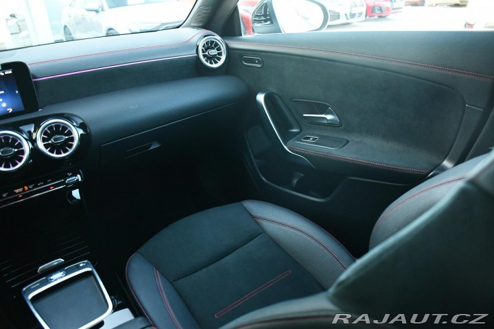 Mercedes-Benz CLA 200d AMG KUPÉ REZERVACE 2024