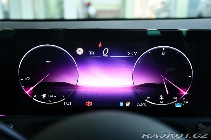 Mercedes-Benz CLA 200d AMG KUPÉ REZERVACE 2024