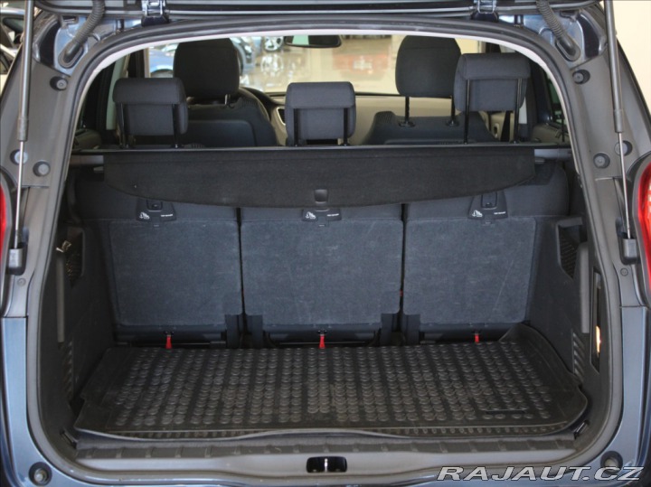Peugeot 5008 2,0 HDi 110kW Allure TZ 1 2013