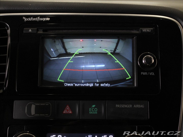 Mitsubishi Outlander 2,2 DI-D 132kW 4x4 7-míst 2016