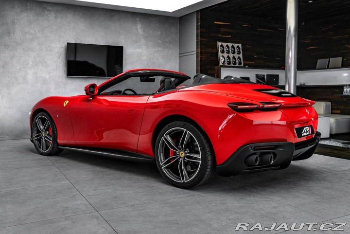 Ferrari Roma Spider 1800