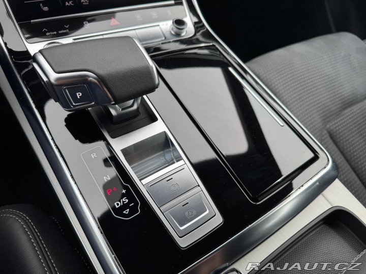 Audi Q8 S-line 50TDI 210kW Záruk 2023