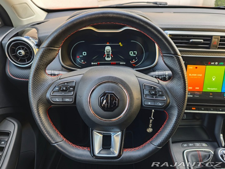 MG ZS 1.5 DVVT Luxury 360°Kamer 2022