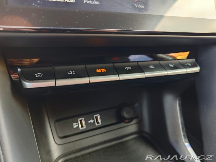 MG ZS 1.5 DVVT Luxury 360°Kamer 2022