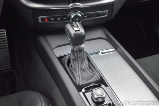 Volvo XC60 D5 173kW AWD R-DESIGN ACC 2019