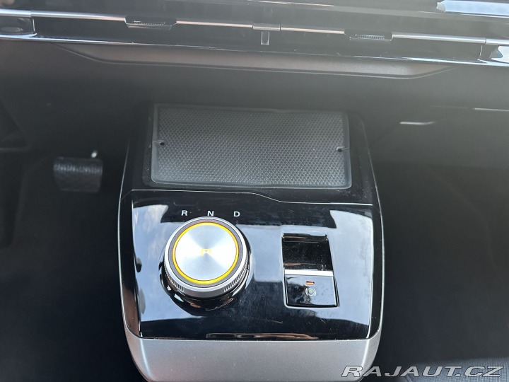 MG MG4 64kWh 150kW ELEGANCE ZÁRU 2023
