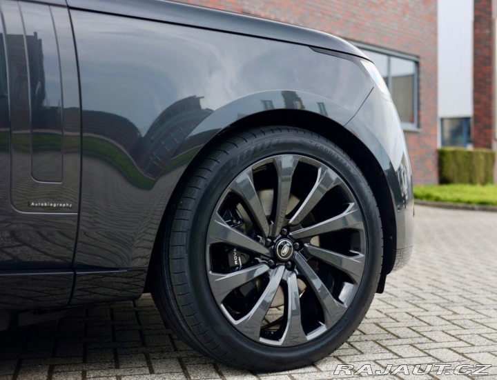 Land Rover Range Rover P550e Autobiography | 23 2025