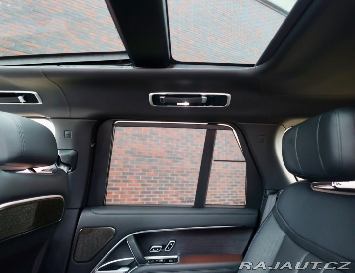 Land Rover Range Rover P550e Autobiography | 23 2025