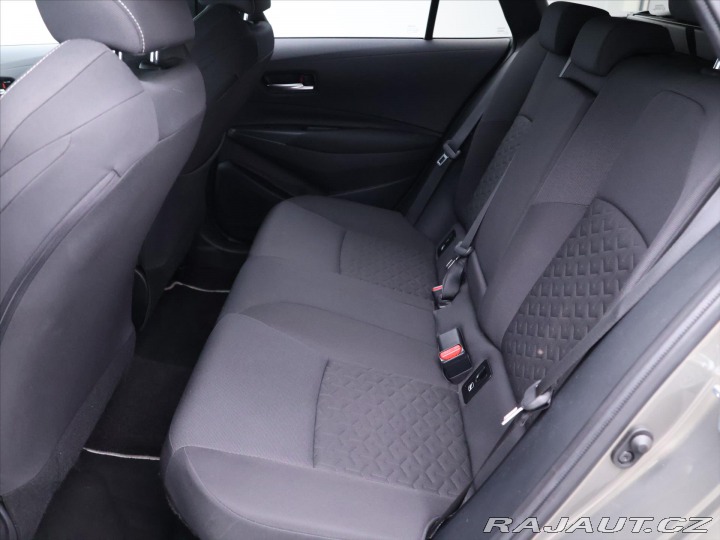 Toyota Corolla 2,0 Hybrid 112kW CVT Navi 2019